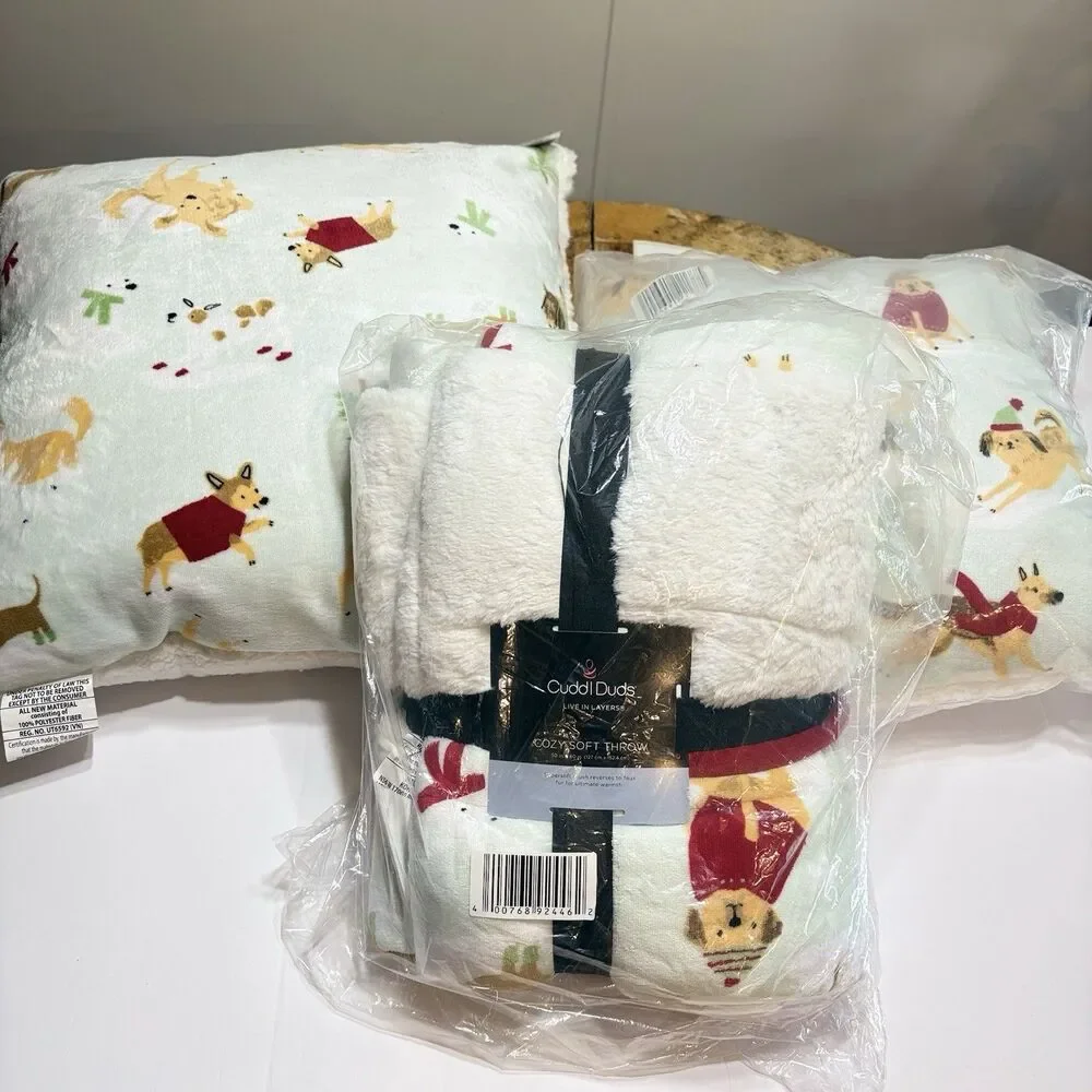 Cuddl Duds Plush Sherpa Throw Blanket And Throw Pillows Festive Dogs